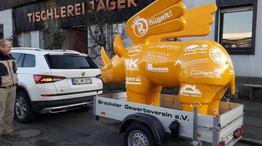 Geflügeltes Nashorn